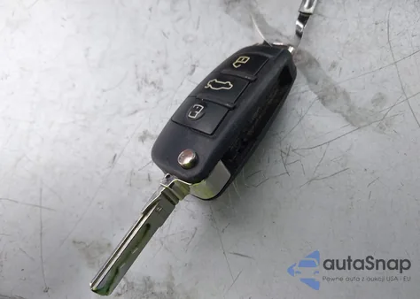 2018 Audi A3 2.0T Premium/2.0T Tech Premium z USA, uszkodzony, nr VIN WAUJ8GFF4J1060180